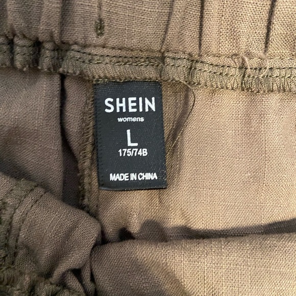 SHEIN Green Shorts Large - Picture 2 of 2